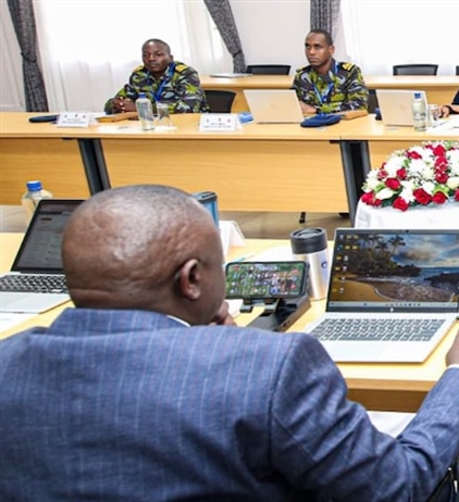 Navy aims to strengthen women in leadership