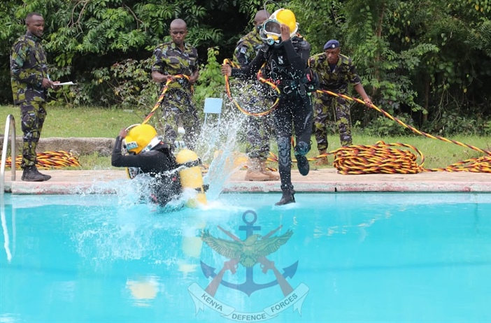 Basic diving course boosts navy capacity