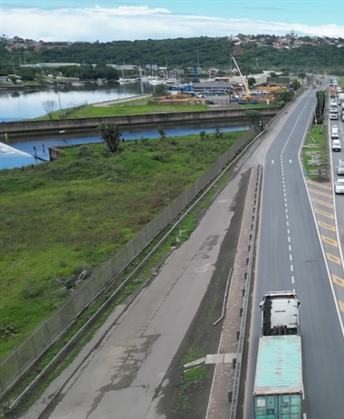 Facilitating cargo movement