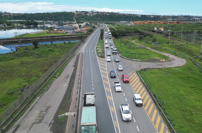 Facilitating cargo movement