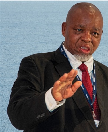 Minister calls out environmental lobbyists