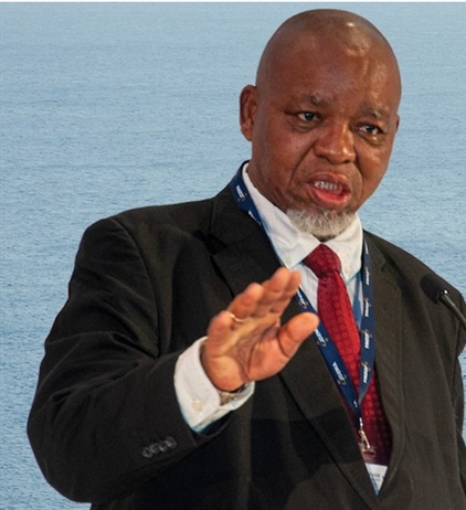 Minister calls out environmental lobbyists