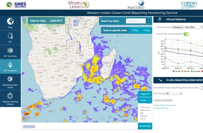 Building early warning tools to protect oceans and coasts