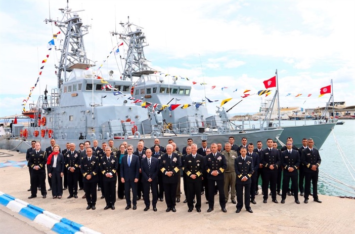 US transfers naval patrol vessels