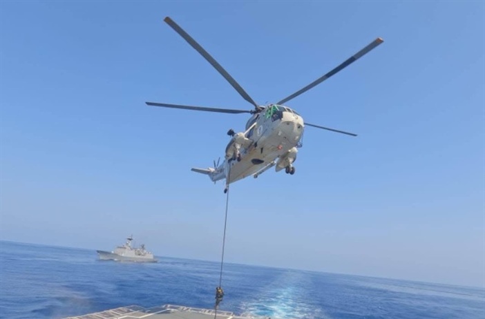 Maritime operation intercepts migrant boats
